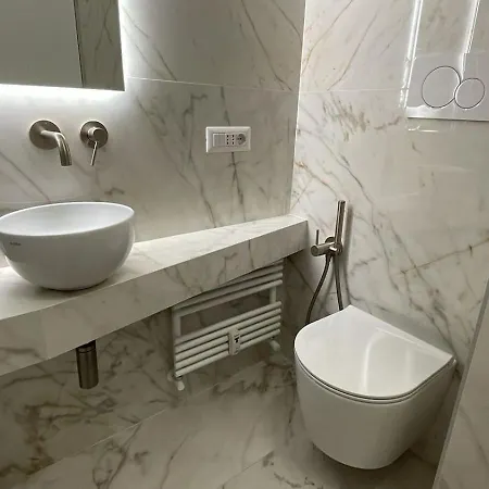 Luxury - Vatican Area - Key Collection *